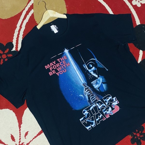 T-Shirt Hitam Star Wars May The Force Be With You Unisex